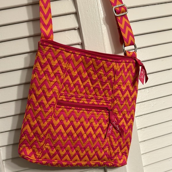 VERA BRADLEY BAG - Picture 7 of 7